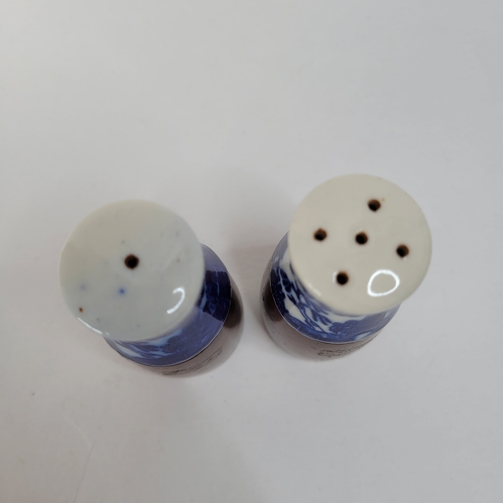 Vintage mid century wood and ceramic shakers - Picture 7 of 7